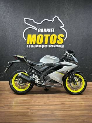 YAMAHA YZF R15 